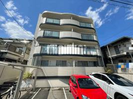 マンションリバエイトの外観