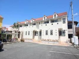 愛知県豊川市緑町(タウンハウス)の賃貸物件の外観