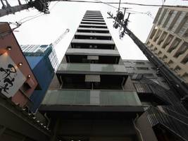 ライブコート泉の外観