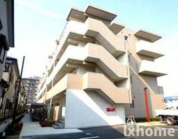 クレセントコートの外観