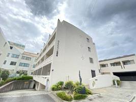 ロイヤルメゾン宝塚南の外観