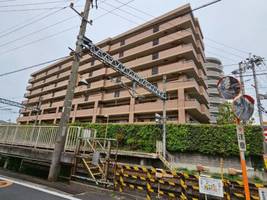 レジオン川西多田の外観