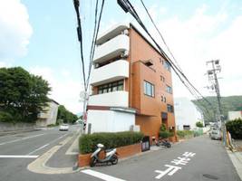 メゾン岸本の外観