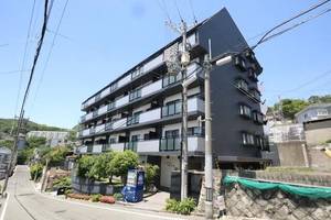 シャトレンうぐいすの外観