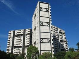 兵庫県公社 芦屋浜高層(高浜)2号棟の外観