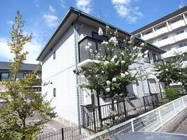 ラークヒルズ弐番館105の外観