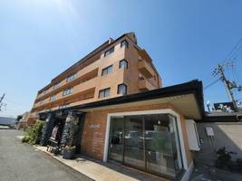 バルビゾン岡田の外観