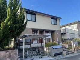 トレーフル 緑が丘の外観
