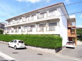 マリンコート川西202の外観