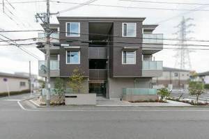 冬青コート0302の外観