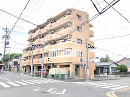 ドール津賀田の外観