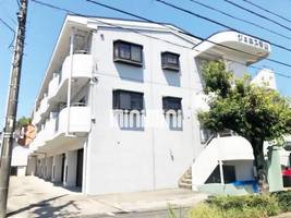 ジュネス青山の外観