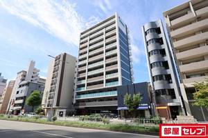 プレサンス名古屋ルクソリアの外観