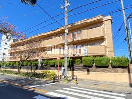 ドミール汐路の外観