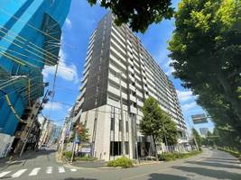 パークフラッツ金山の外観