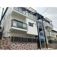シャトル桜塚の外観