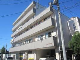 レクイエやまだ502の外観