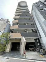 ラシュレエグゼ難波南の外観