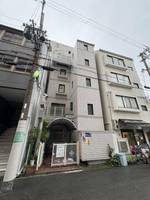 サンクス林の居間