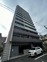 ワールドアイ梅田WESTの外観