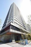 ローレルタワー御堂筋本町の外観