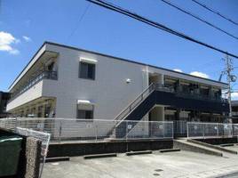 クローバー富士6号館の外観