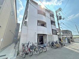 ハイツ正覚寺の外観