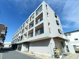 東山ハイツの外観