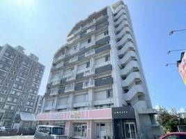 AMS352ビルの外観