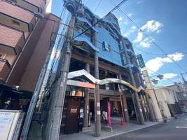 上新ビル 上新庄の外観