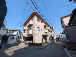 立花信濃マンションの外観