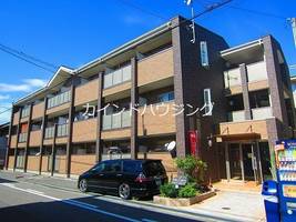 サル ドゥ セジュールの外観