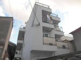 クレミヤマンションの外観