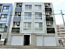 The gate of Hugaの外観