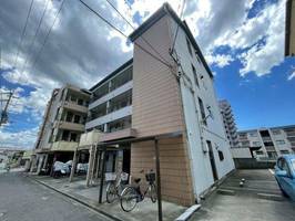 マンション和泉第三203の外観