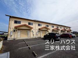イオメールヴァルナの外観