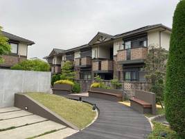 ルミエール東中振の外観