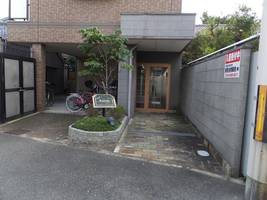 アゼリアの外観