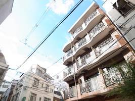 ドミール下山手203の外観