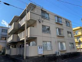 第二日高ハイツ105の外観