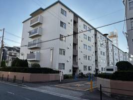 緑橋コーポ2号棟の外観