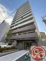 ワールドアイ梅田WESTの外観