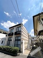 レオパレスクレール上野芝向ヶ丘の外観