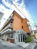 ロイヤル石津の外観