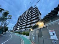 大阪府吹田市青葉丘北の賃貸マンションの外観