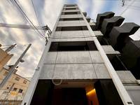 大阪府大阪市北区錦町の賃貸マンションの外観