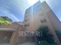 大阪府吹田市山田東3丁目の賃貸マンションの外観