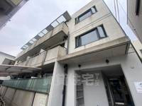 大阪府豊中市上新田2丁目の賃貸マンションの外観