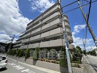 ロイヤルシャトー門戸の外観