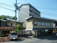 マンション白崎の外観